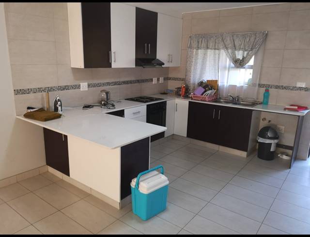 2 BEDROOM APARTMENT TO LET IN PRESTBURY